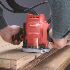 Image du produit : Défonceuse Makita Ø 8mm - 900 Watts - capacité de plongée 0 - 35mm - pince diamètre 6 / 8mm | M3601