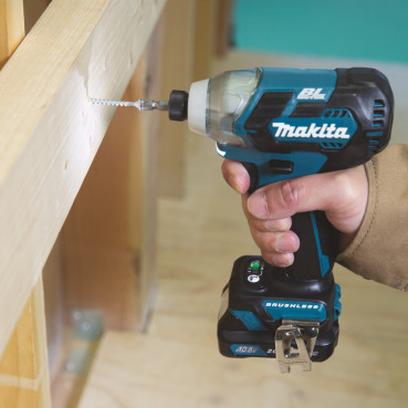 Visseuse à chocs Makita 12 Volts CXT Lithium (Li-Ion) 4 Ah - 135 Nm - carré 1/4" | TD111DSMJ