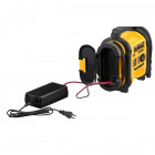 Image du produit : Gonfleur dewalt compact sans fil portatif XR 18 Volts - fonction dégonflage et lampe LED - triple alimentation sur batterie, secteur ou prise allume cigare 12 volts - livré nu sans chargeur ni batterie Dewalt | DCC0...