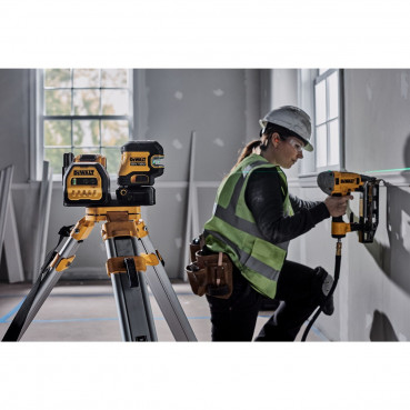 Niveau laser en croix Dewalt + 2 points - XR - sans fil - 12 Volts - 18 Volts - faisceau vert - 1 batterie 18 Volts - 2Ah | DCE822D1G18-QW