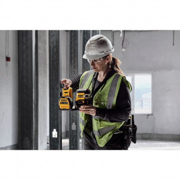 Niveau laser en croix Dewalt + 2 points - XR - sans fil - 12 Volts - 18 Volts - faisceau vert - 1 batterie 18 Volts - 2Ah | DCE822D1G18-QW