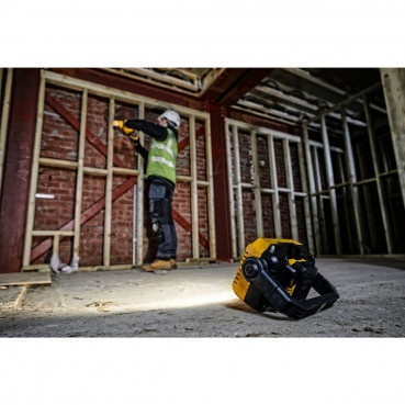 Projecteur Dewalt de chantier ou d'atelier - compact et portable sans fil jusqu'à 2000 lumens compatible avec les batteries Dewalt XR 12 volts et 18 Volts et XR FLEXVOLT 54 Volts | DCL077-XJ