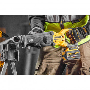 Scie sabre Dewalt - XR - sans fil - 18 Volts - advantage - sans batterie ni chargeur | DCS386NT-XJ