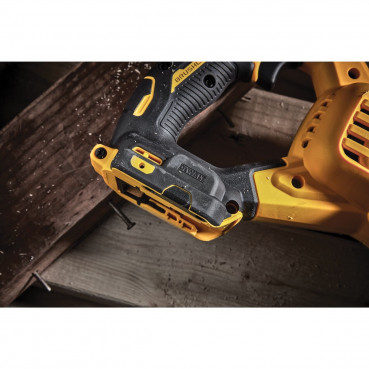 Scie sabre Dewalt - XR - sans fil - 18 Volts - advantage - sans batterie ni chargeur | DCS386NT-XJ