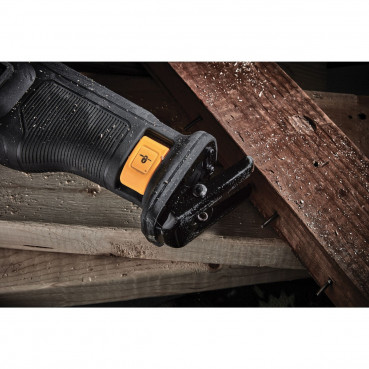 Scie sabre Dewalt - XR - sans fil - 18 Volts - advantage - sans batterie ni chargeur | DCS386NT-XJ