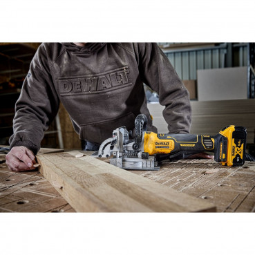 Fraiseuse à lamelles bois - XR - sans fil - 18 Volts - 5Ah li-ion brushless Dewalt | DCW682P2-QW