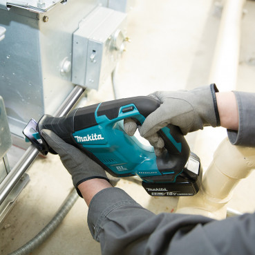 Scie sabre récipro Makita LXT 18 Volts - sans fil Lithium (Li-Ion) - 3 Ah | DJR188RFJ